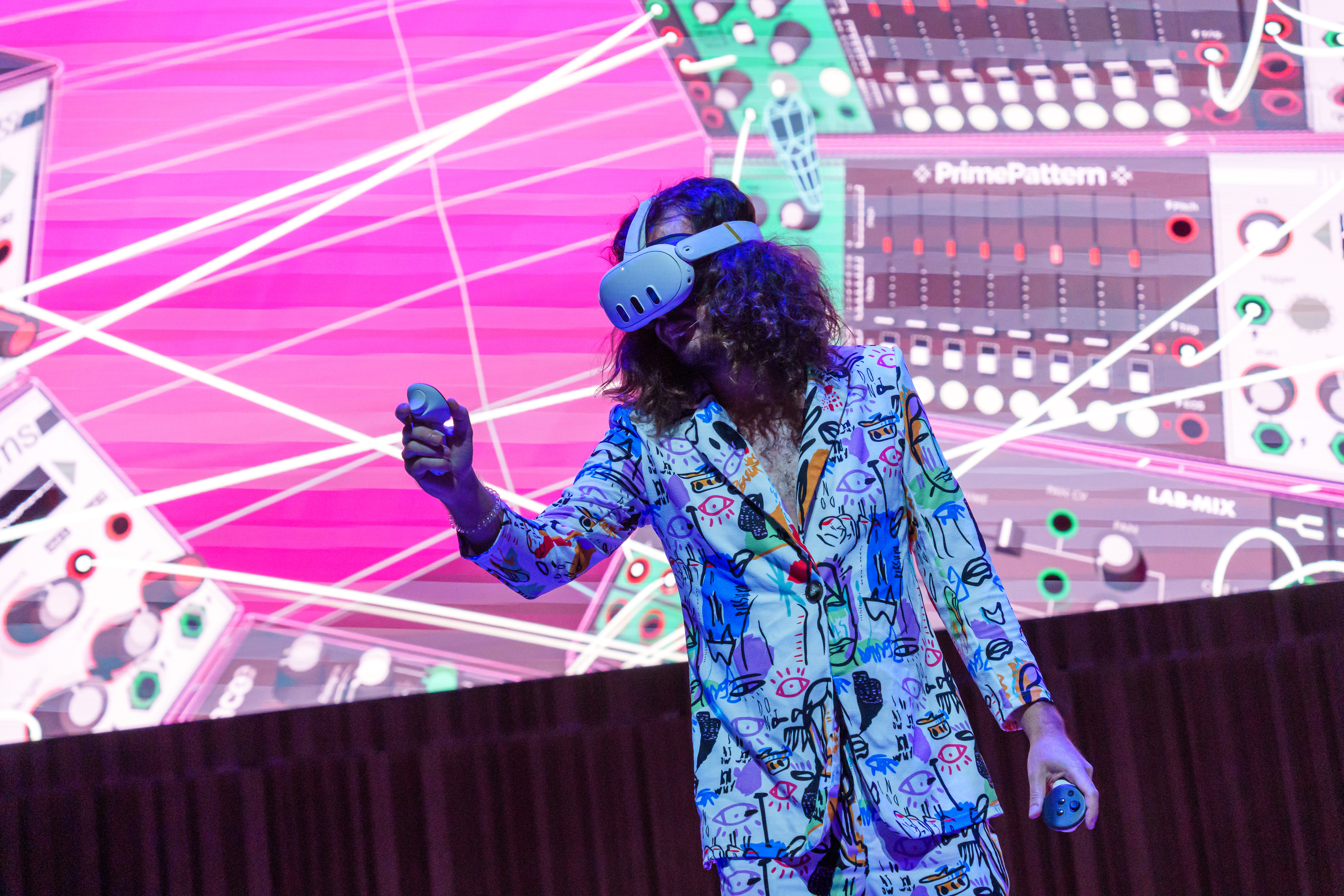 JUNK!VR — Music-Making in Virtual Reality